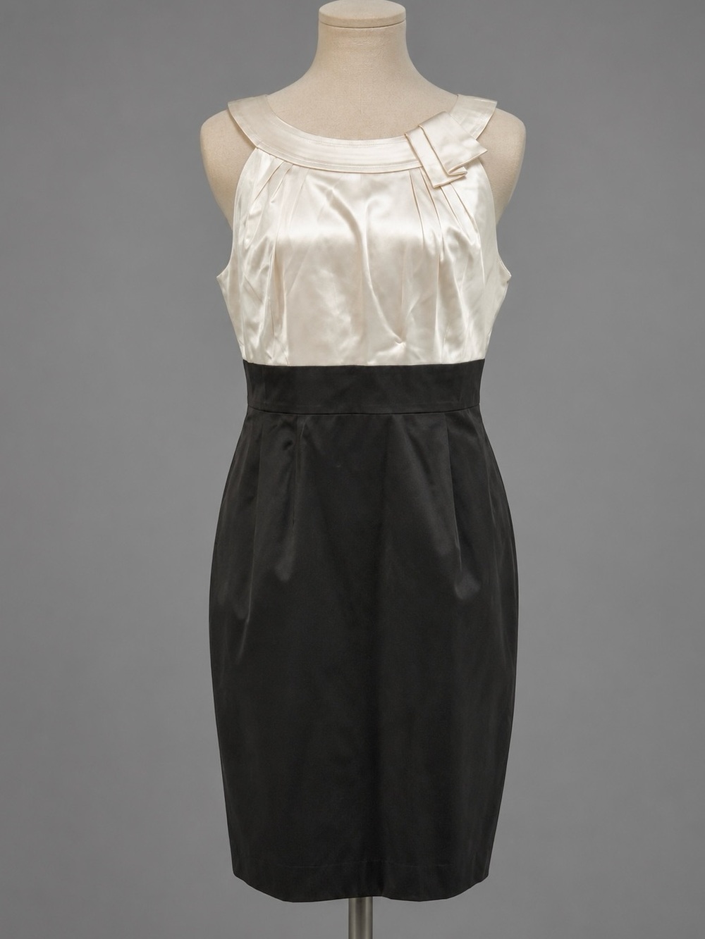 Jones New York Black Cream Cocktail Formal Dress Size 12